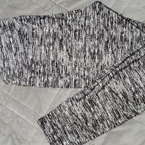 LuLaRoe Black and White Patterned Leggings